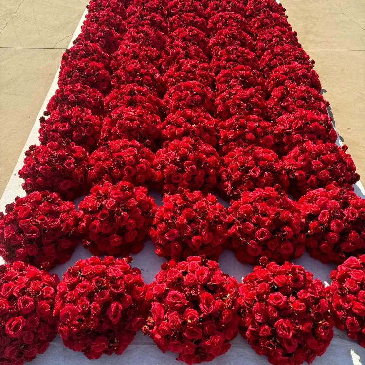 Palla di fiori artificiali