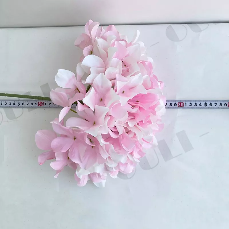 Grandi fiori finti di ortensia
