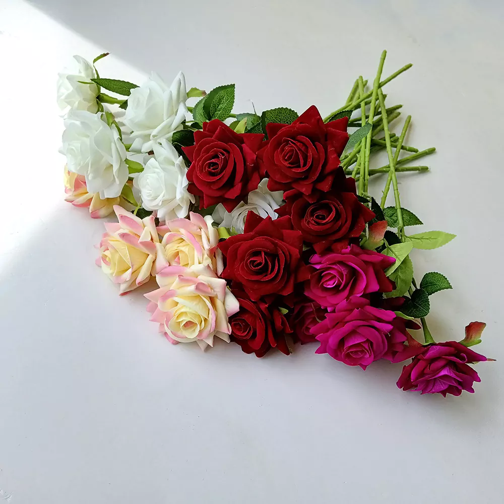 Fiori di seta rosa di velluto