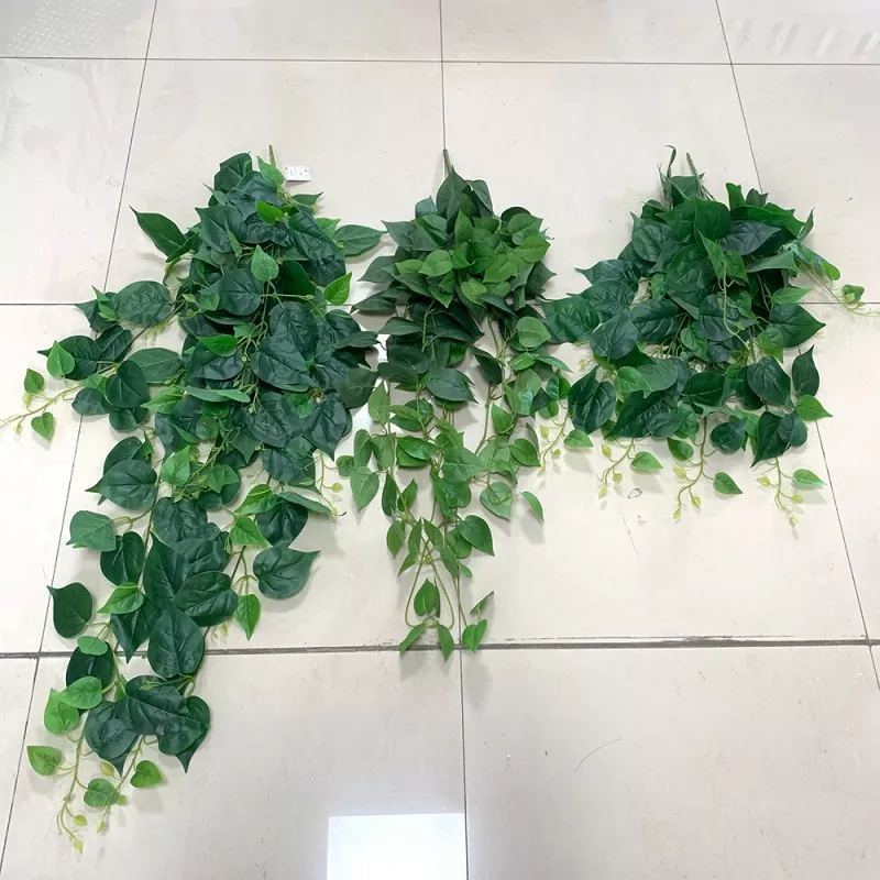 Piante artificiali sospese